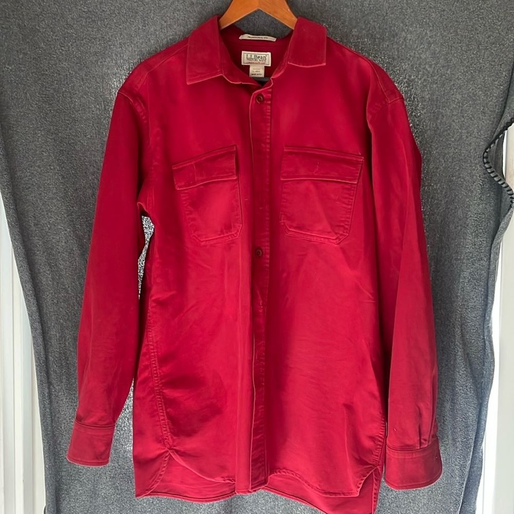 LL Bean Men’s Chamois Button Shirt - Large - Red